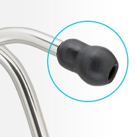 Gros plan de l'écouteur sur le bras d'un stéthoscope 3M Littmann.