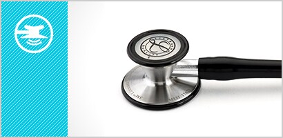  Gros plan sur l'oreillette du stéthoscope 3M Littmann Cardiologie III.
